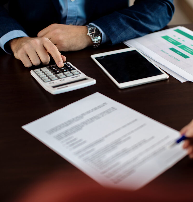 Kalkylator, papper, penna